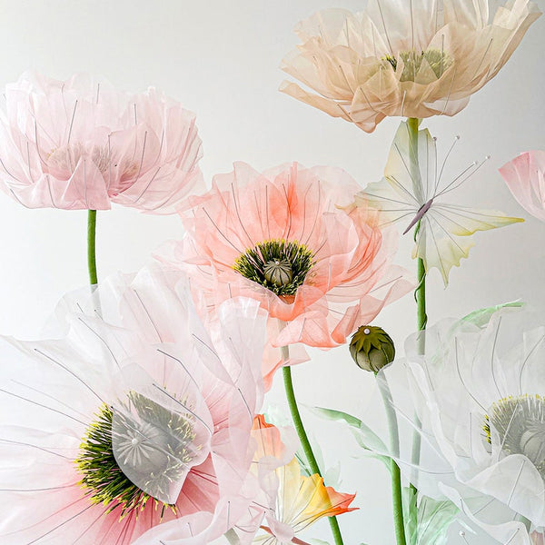 Organza-Blüten: Romantische Dekorationskunst aus leichtem Material