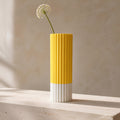 Gerippte Vase mit Glaseinsatz, 3D-Druck, zweifarbig, modern, minimalistisch, Höhe 16 cm, Durchmesser 5 cm