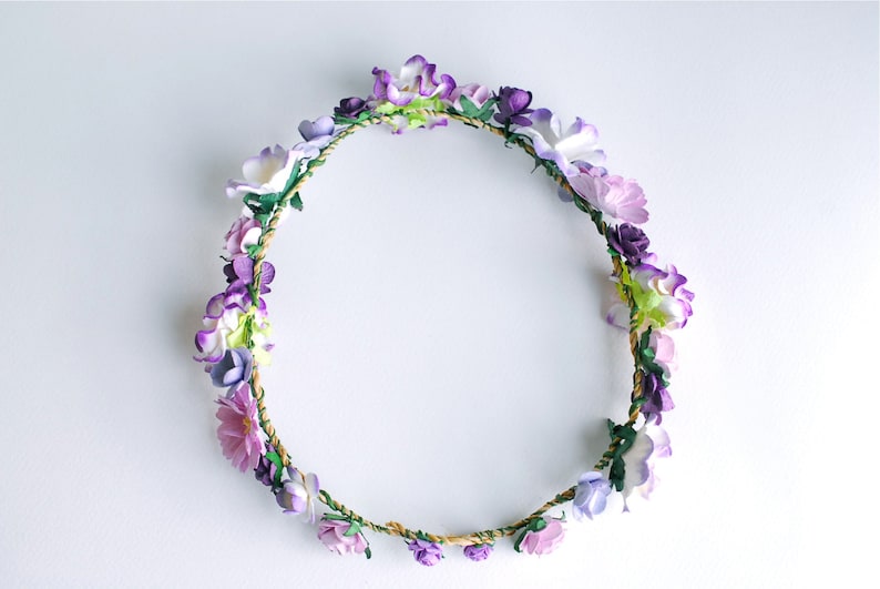 Lila Papierblumenkrone, handgefertigter Haarschmuck, verstellbare Größe, 18 cm Durchmesser