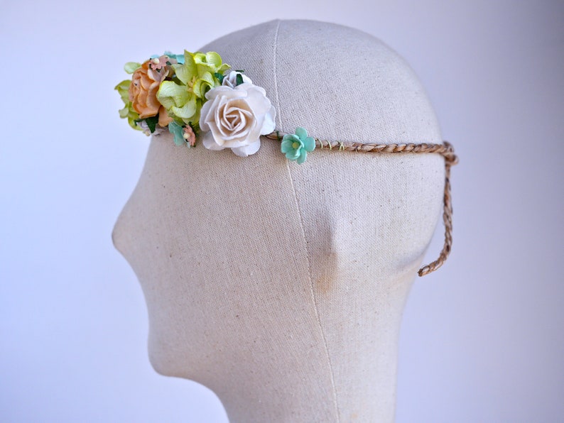 Haarreif aus Papierblumen, pastellgrüne und orangefarbene Hochzeitskrone