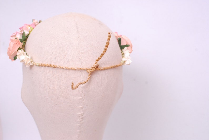 Haarband aus Papierblumen mit Pfirsichrose als Haaraccessoire für Hochzeitsfeiern