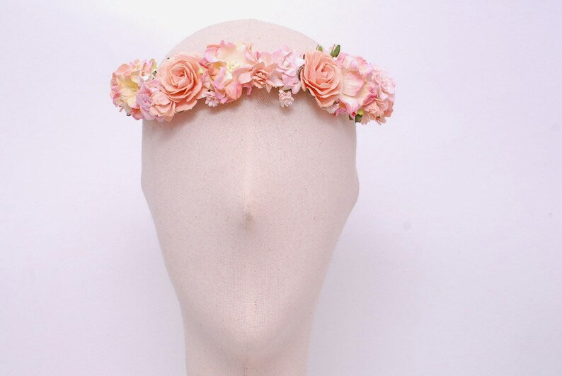 Haarband aus Papierblumen mit Pfirsichrose als Haaraccessoire für Hochzeitsfeiern