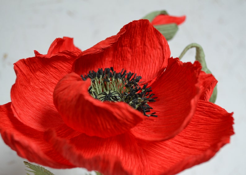 Roter Papiermohn im Topf, 20cm Durchmesser, 40cm Höhe, Keramiktopf, Metallstiel, handgefertigt