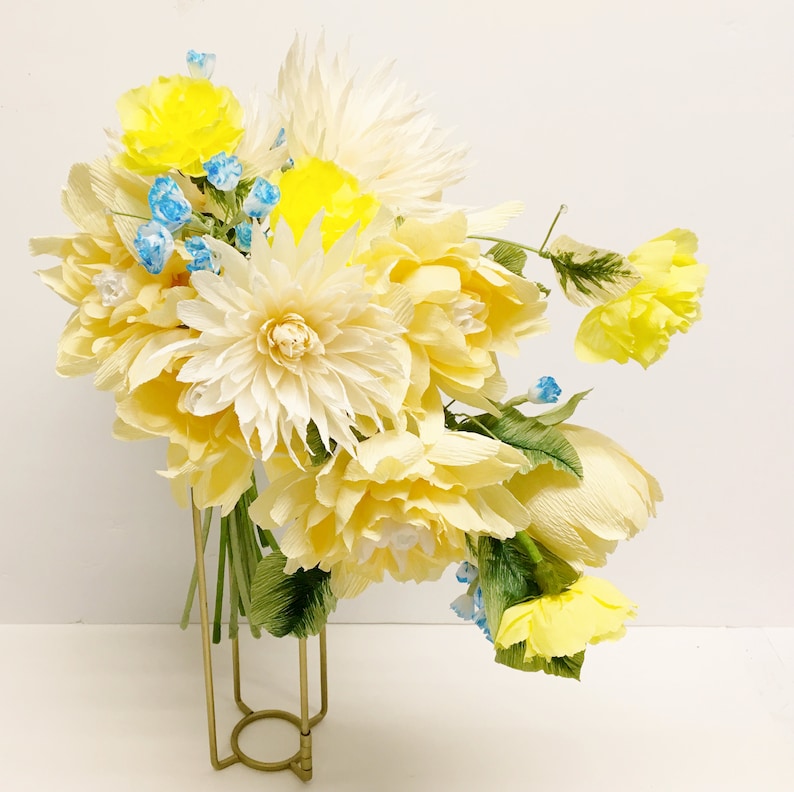Handgefertigter Papierblumen Brautstrauß, Krepppapier, leicht, hypoallergen
