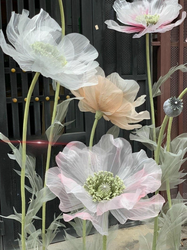 Organza-Mohnblumenset mit Schmetterlingen, 1,2-1,9 m, Riesenblumen für Events und Schaufenster