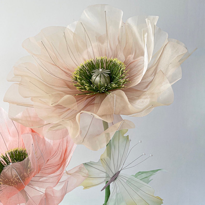 Organza-Mohnblumenset mit Schmetterlingen, 1,2-1,9 m, Riesenblumen für Events und Schaufenster