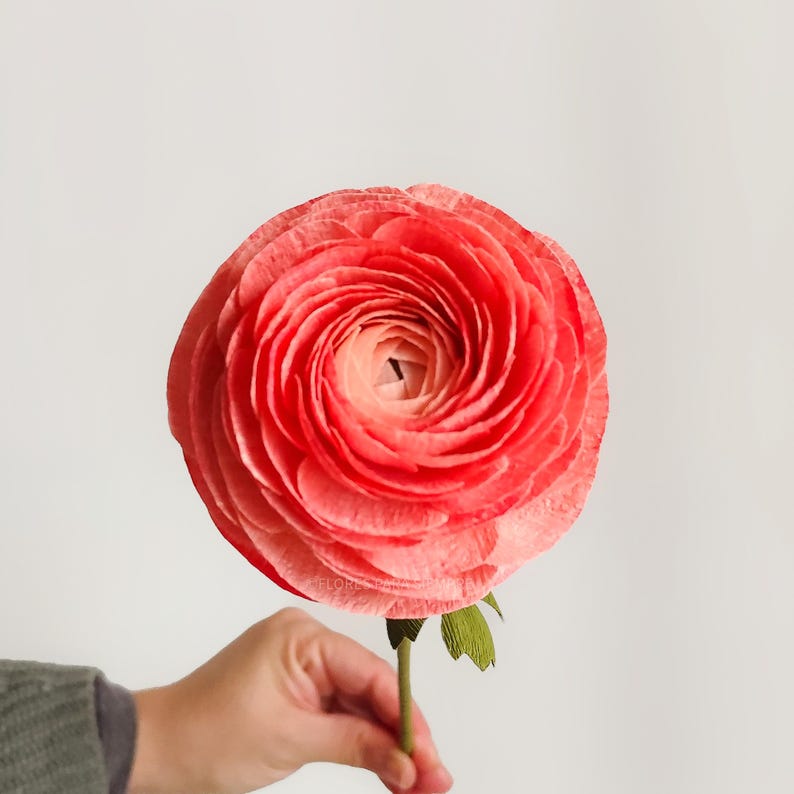 Ranunkel Blumenstrauß aus Krepppapier, Frühlingsdekoration, 30 cm, 3-12 Blumen, Handgefertigt