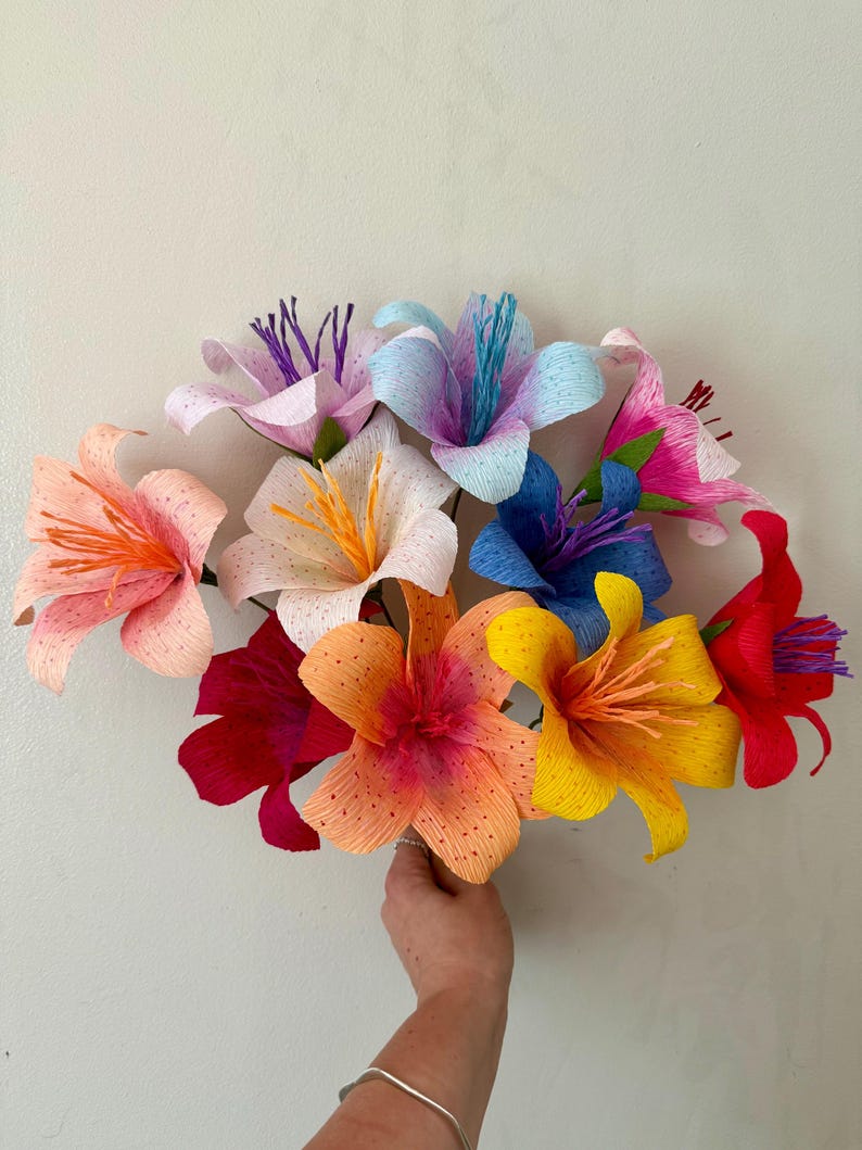 Krepppapier Lilie | Handgefertigte botanische Blume, Ewiger Blumenstrauß, Hochzeits-Geschenk