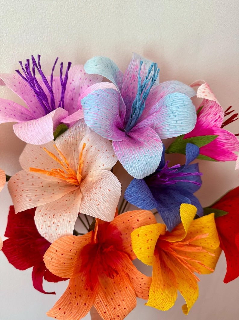 Krepppapier Lilie | Handgefertigte botanische Blume, Ewiger Blumenstrauß, Hochzeits-Geschenk