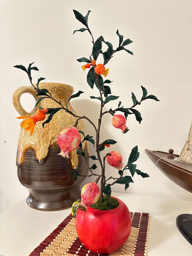 Granatapfelbaum aus Krepppapier mit Topf, Botanische Dekoration, 50 cm, Handgefertigt