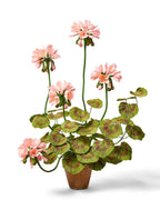 Große rosa Papiergeranie im Terrakottatopf 67 cm Krepppapierblume