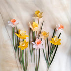 Krepppapier Narzissen realistische Papierblumen, Frühlingsstrauß handgemachte Blumen, Hochzeit Deko