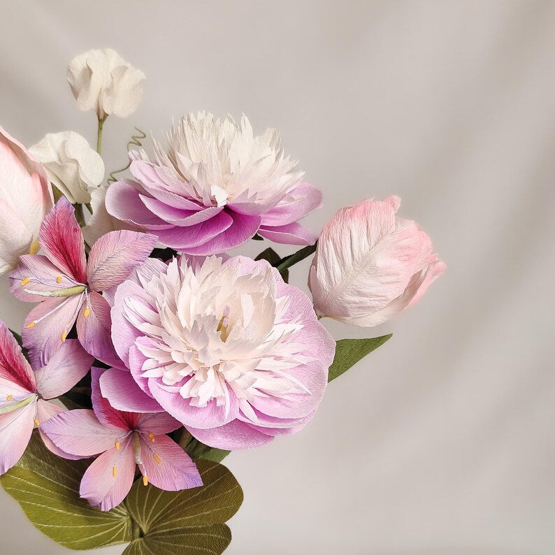 Handgemachter Papierblumenstrauß, zartrosa Brautstrauß, Krepppapier Hochzeitsgeschenk