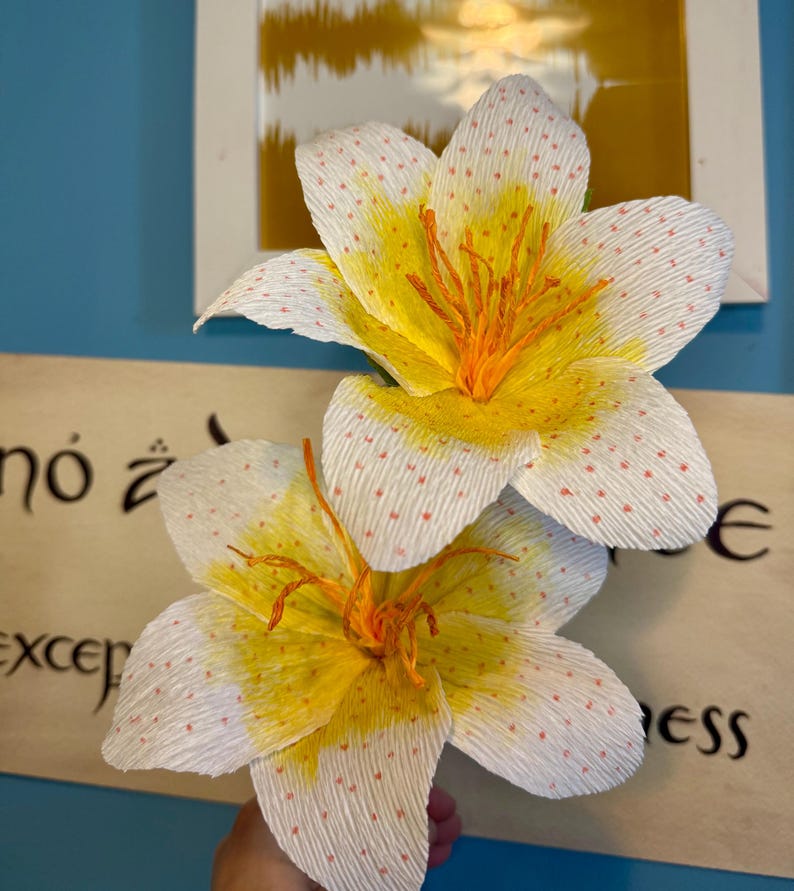 Krepppapier Lilie | Handgefertigte botanische Blume, Ewiger Blumenstrauß, Hochzeits-Geschenk