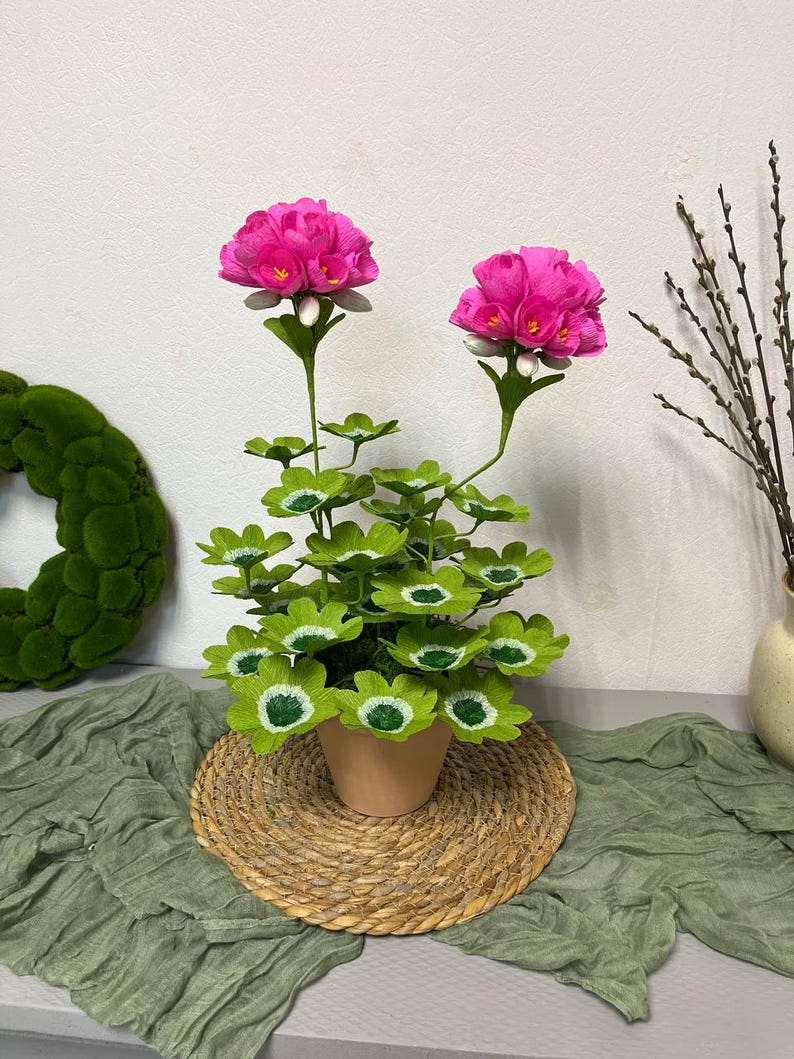 Papiergeranie Rosa Pflanzenskulptur Handbemalt 28cm Durchmesser 40cm Höhe