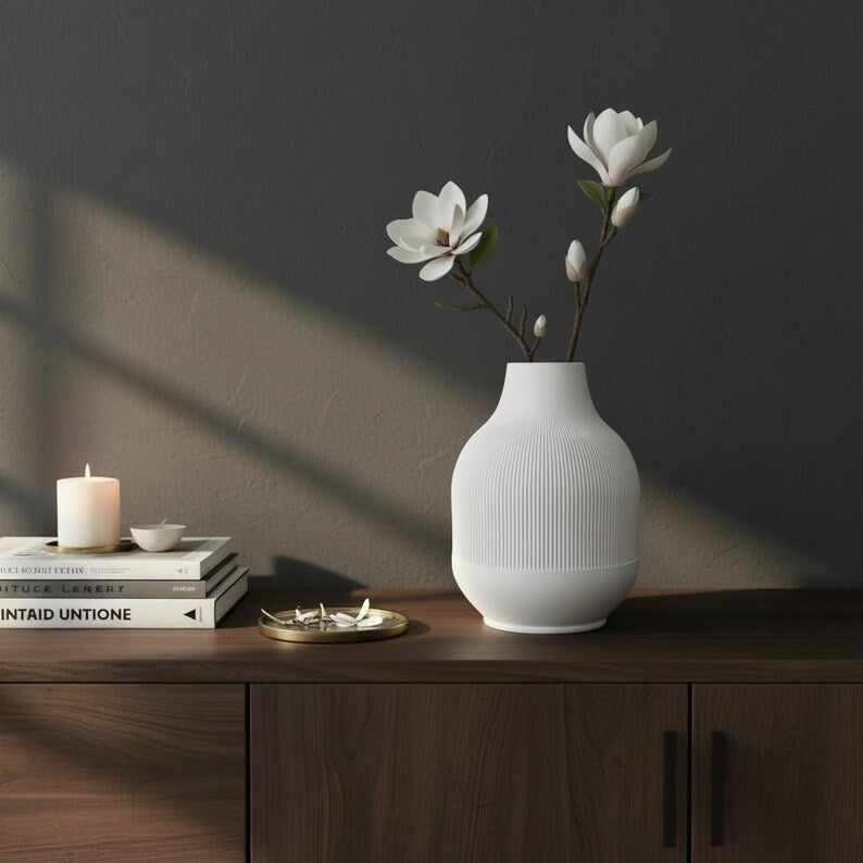 Moderne gerippte Vase Weiß – 3D-Druck Blumenvase für Trockenblumen und frische Blumen