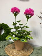 Papiergeranie Rosa Pflanzenskulptur Handbemalt 28cm Durchmesser 40cm Höhe