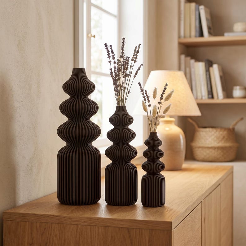 Rippenvasen-Skulptur in 5 Größen | Schlanke Nordic Vase für Trockenblumen | 3D-Druck, Matter Look