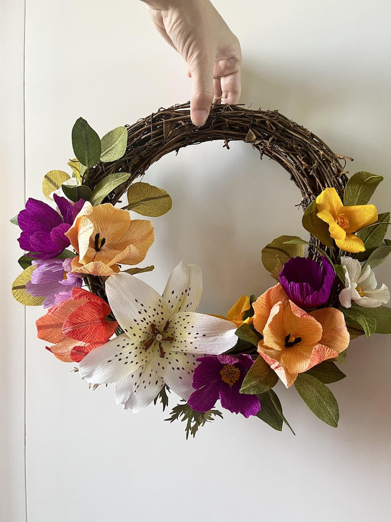 Krepppapier Blumenkranz, botanische Wanddekoration, farbenfroh, 35-38 cm