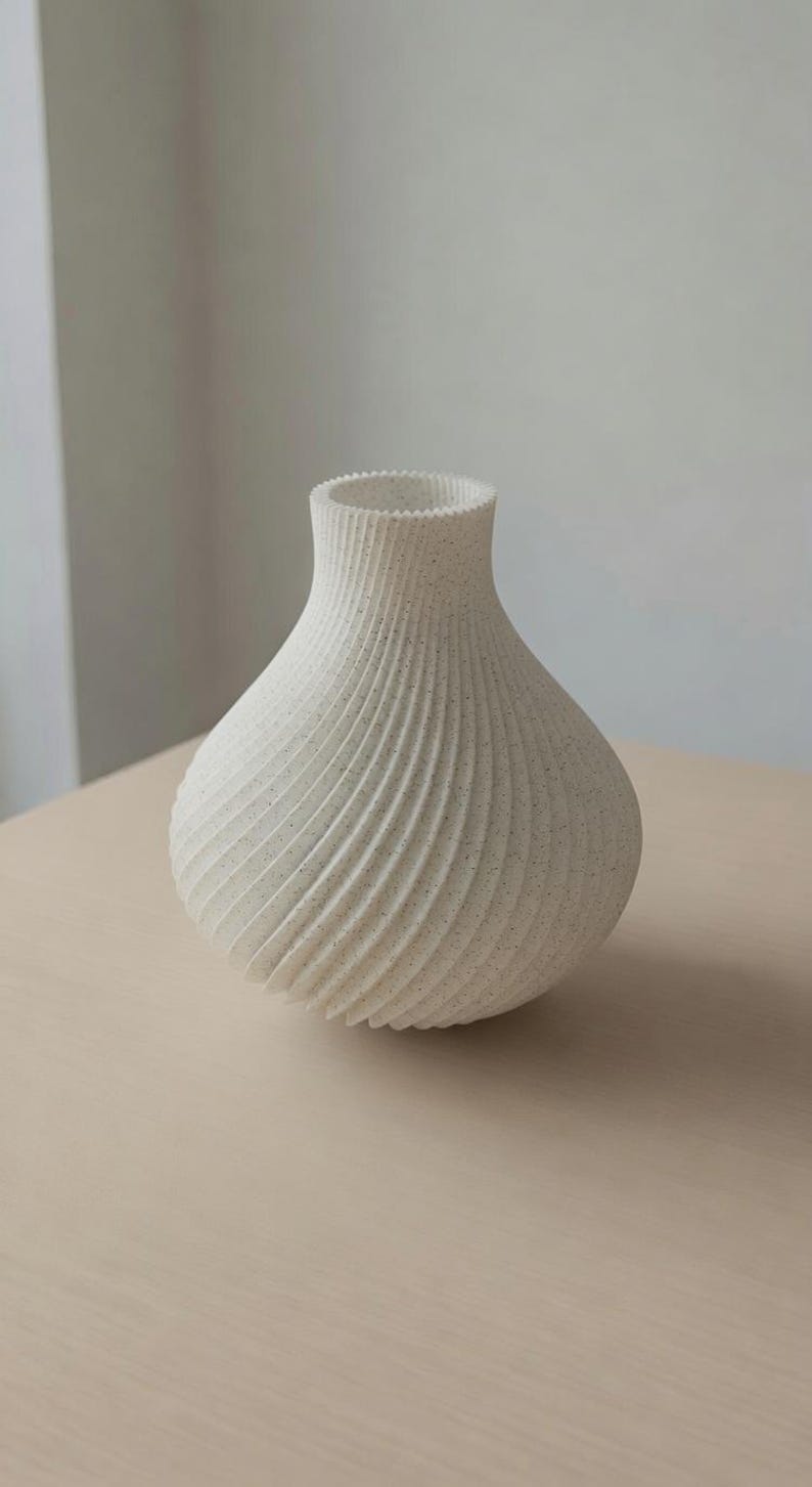SPIRAL Design Vase für Trockenblumen, frische Blumen & Pampasgras, PLA, PP-Einsatz